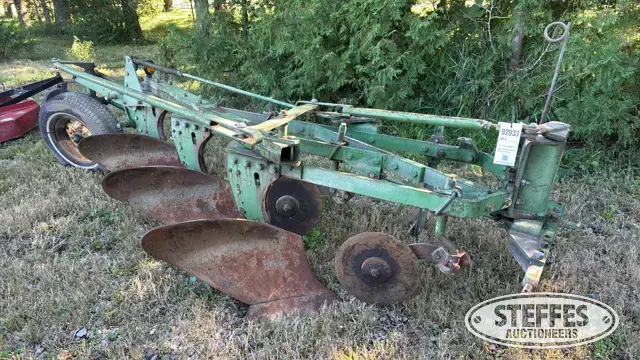 John Deere F145H