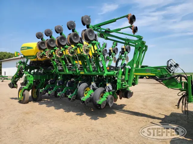 2010 John Deere 1790