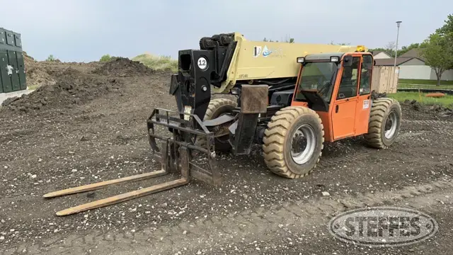 2013 JLG G12-55A