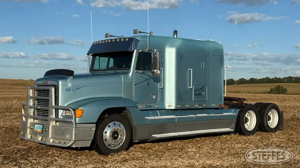 1998 Freightliner FLD120 Conventional Truck with Sleeper
