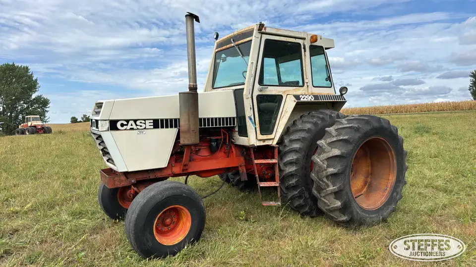 1980 Case 2290 2WD Tractor