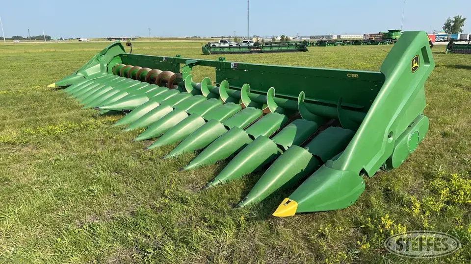 2022 John Deere C18R Corn Head