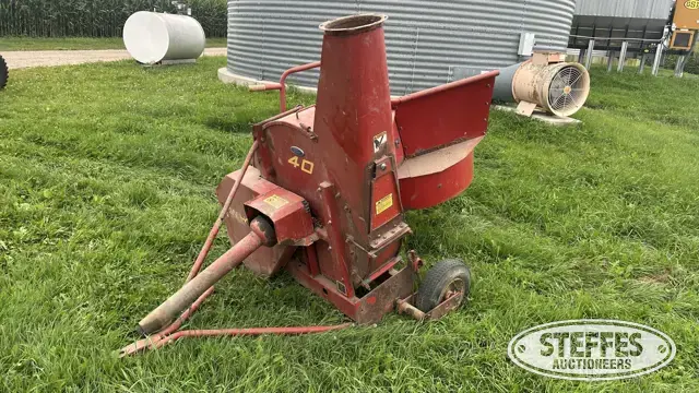 New Holland Whirl-A-Feed 40