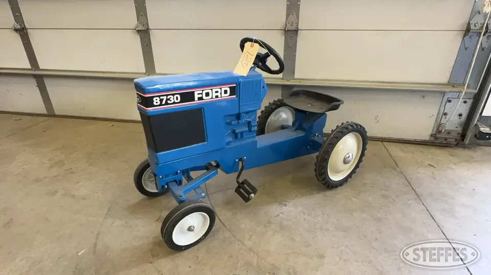 1995 Ford 8730 Personal Property