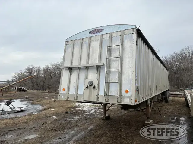 1986 Cornhusker 800HFA