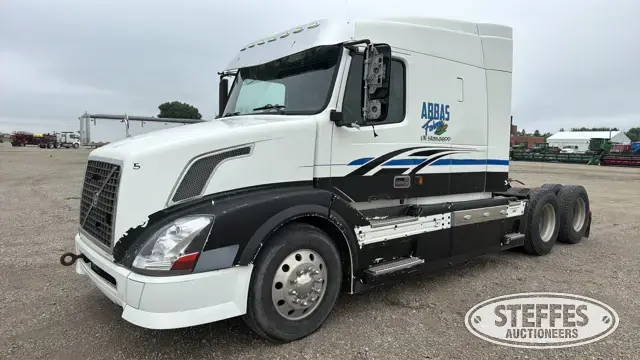 2005 Volvo VNL630