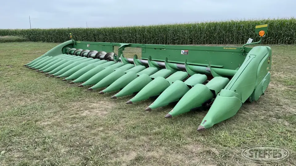2013 John Deere 618C Corn Head