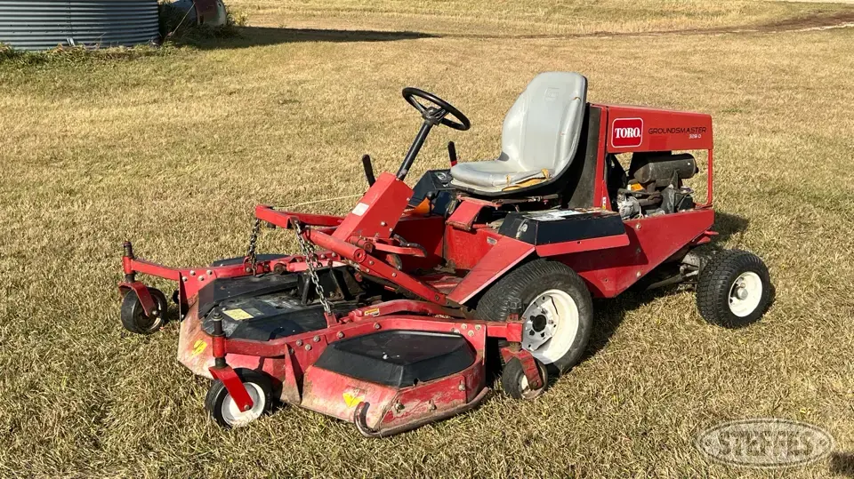 Toro Groundsmaster 328-D Lawn Tractor