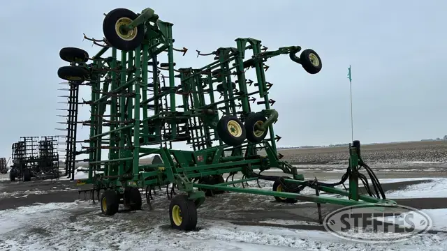 John Deere 2200