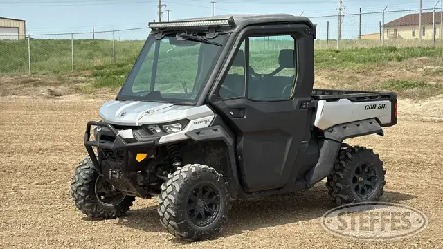 2020 Can-am Defender XT HD10