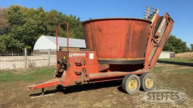 Farmhand F900