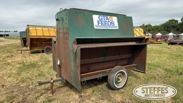 Vern’s Mfg. creep feeder