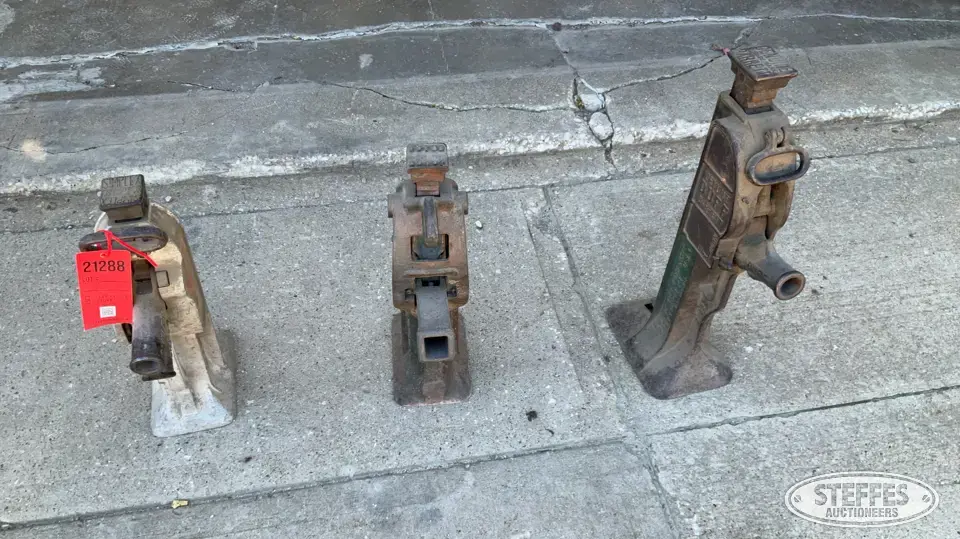 (3) Jacks General Tools and Shop Supply