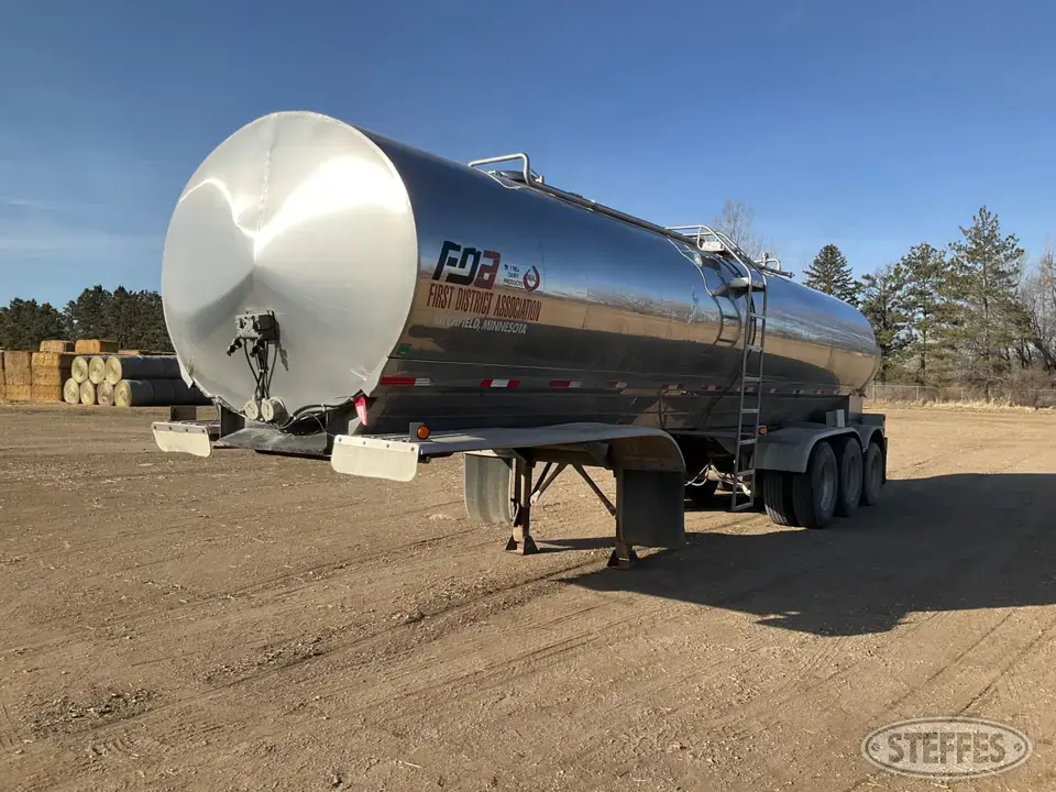 1980 Engle Tank Trailer