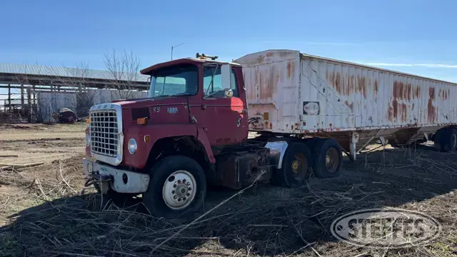 1983 Ford 9000