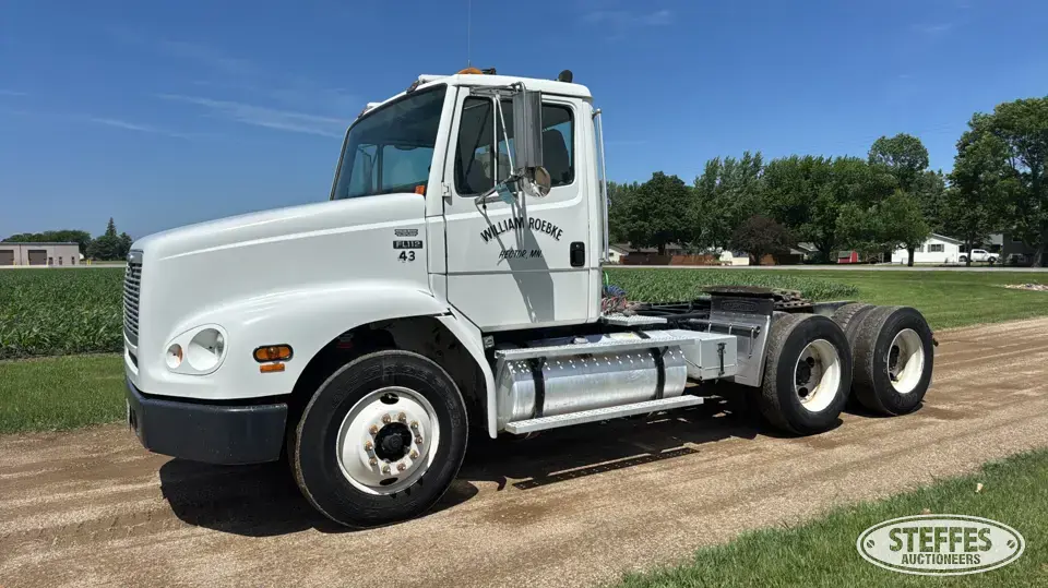 2000 Freightliner FL112 Conventional Truck without Sleeper