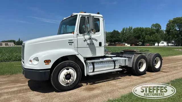 2000 Freightliner FL112
