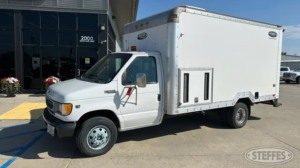 2001 Ford E-350 Super Duty Specialty Truck