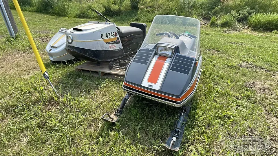 1974 Moto-Ski 295, Ski-Daddler snowmobile, & cylinder