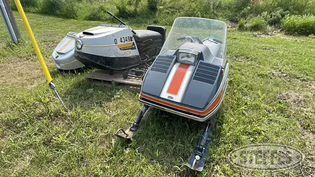 1974 Moto-Ski 295, Ski-Daddler snowmobile, & cylinder