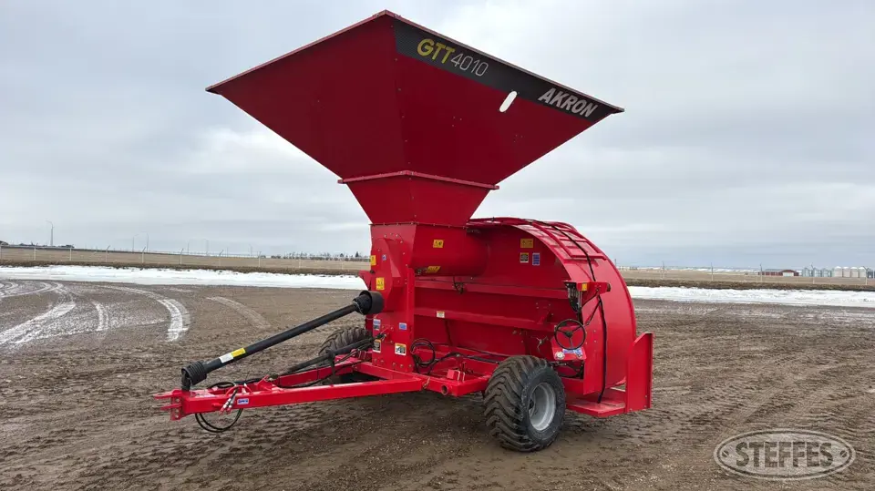 Akron GTT 4010 Grain Bag Loaders and Unloader