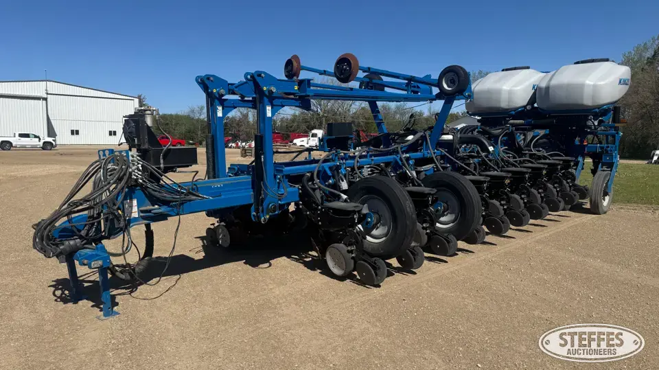 2014 Kinze 4900 12 or More Row Planter