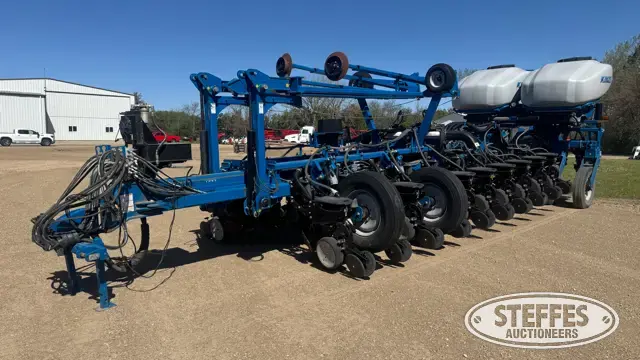 2014 Kinze 4900