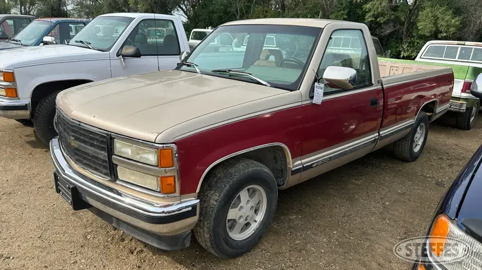 1992 Chevrolet Silverado C1500 Half Ton Pickup