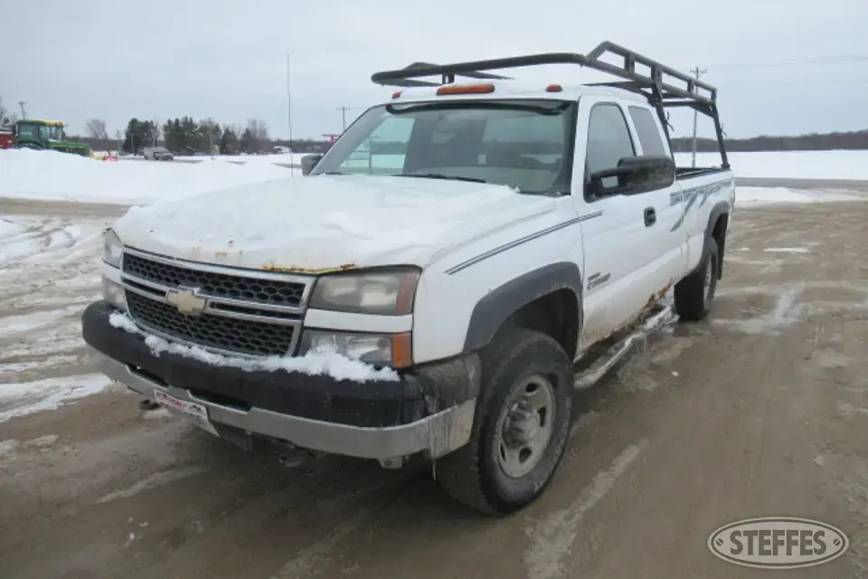 2005 Chevy 2500 HD 3 Quarter Ton Pickup