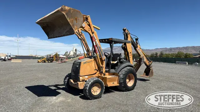 2004 Case 590 Super M Series II
