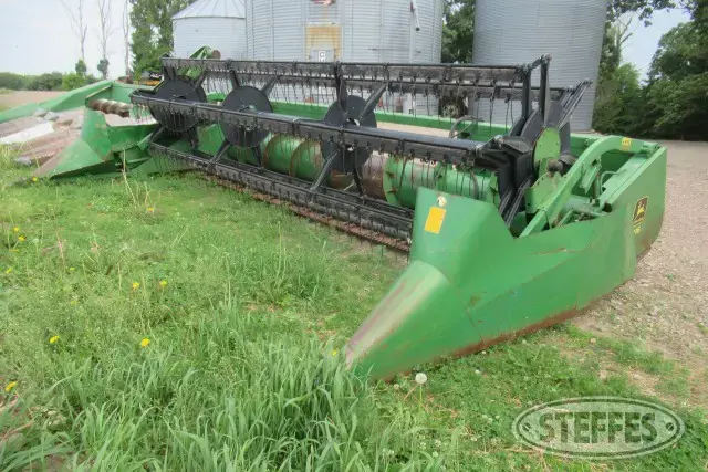 John Deere 216