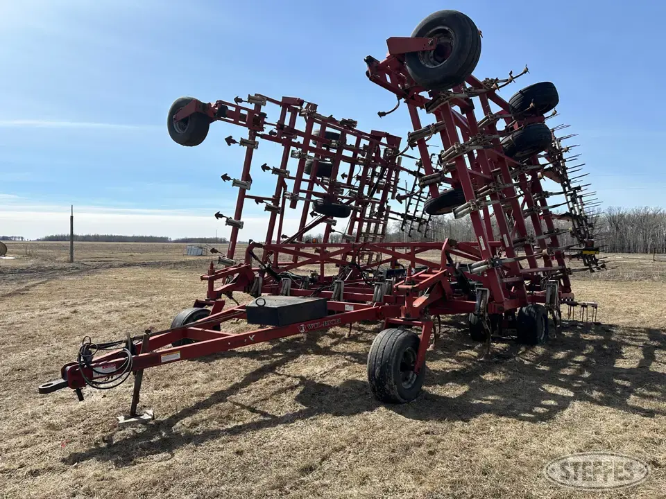 Wil-Rich Quad X Field Cultivator