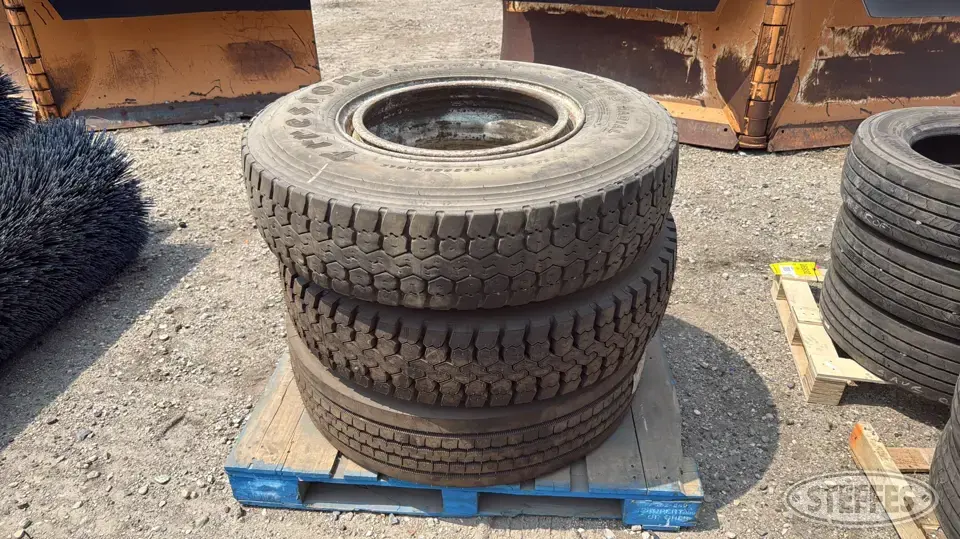 (3) Firestone 11R22.5 tires Truck Tire