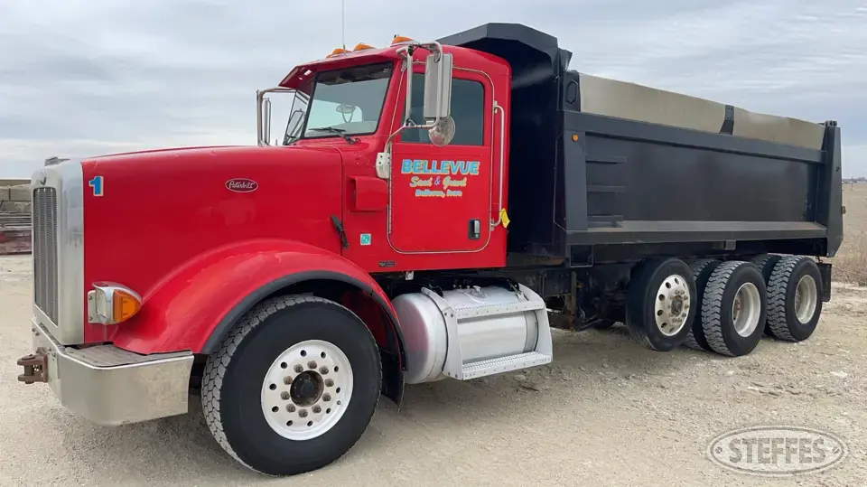 2009 Peterbilt 367 Dump Truck