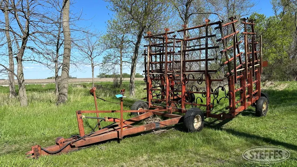 Melroe 450 Soil Finisher