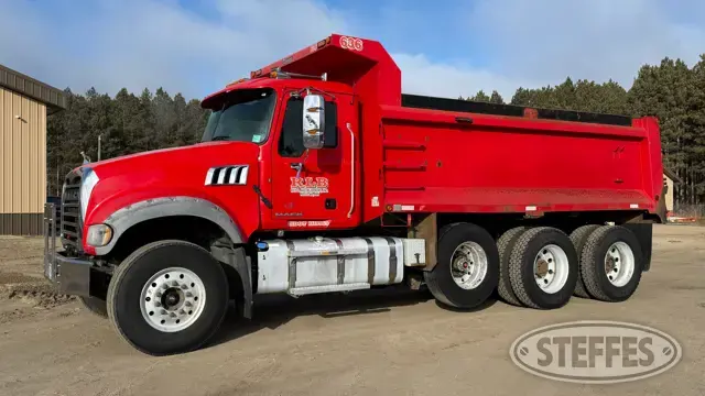 2017 Mack Granite GU713
