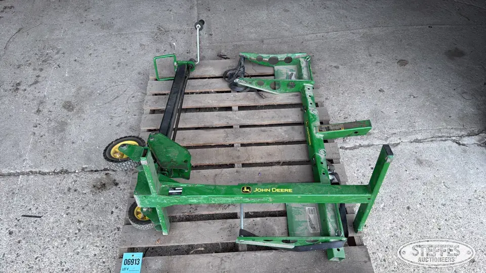 John Deere JD-XD Lawn and Garden Accessory