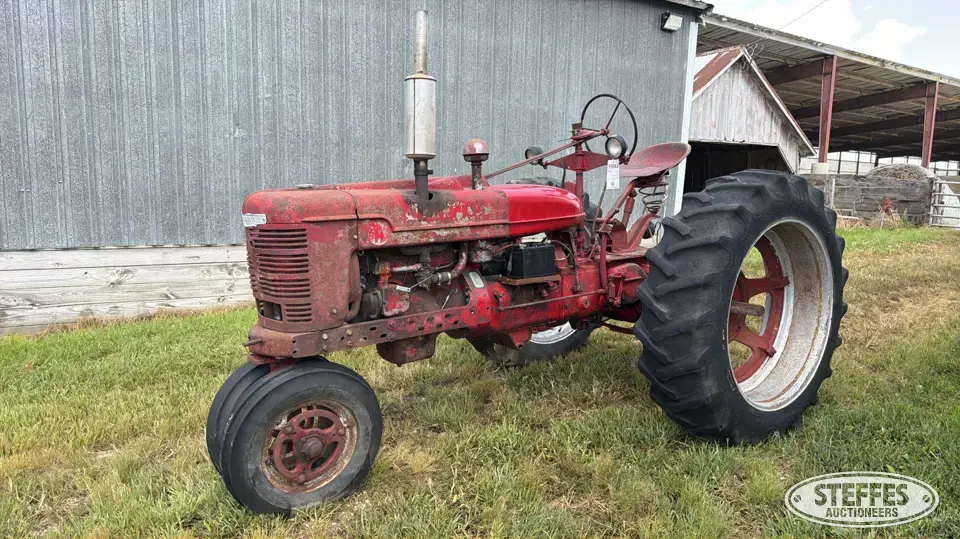 1954 Farmall Super H 2WD Tractor
