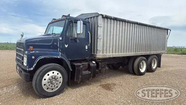 1984 International 2375