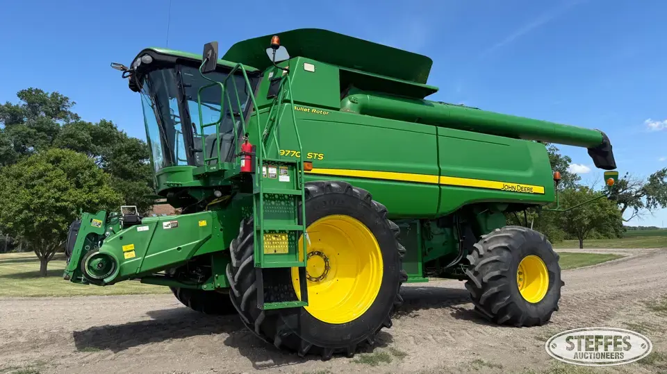 2009 John Deere 9770 STS Combine