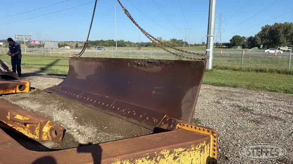 CAT D8T-A Dozer Attachment