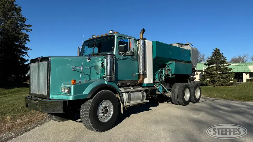 2000 Western Star Mixer Truck