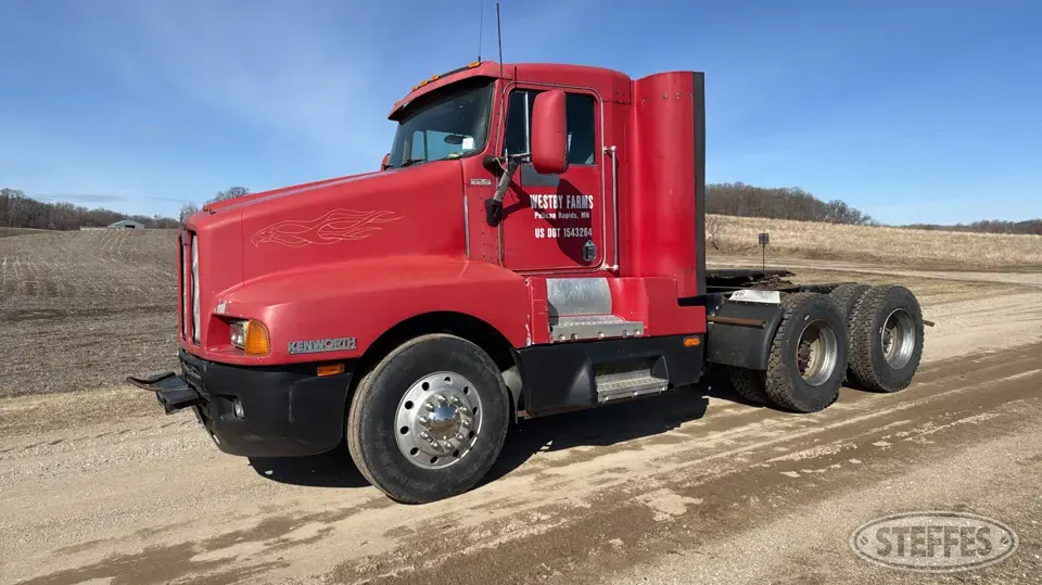 1992 Kenworth T600 Conventional Truck without Sleeper