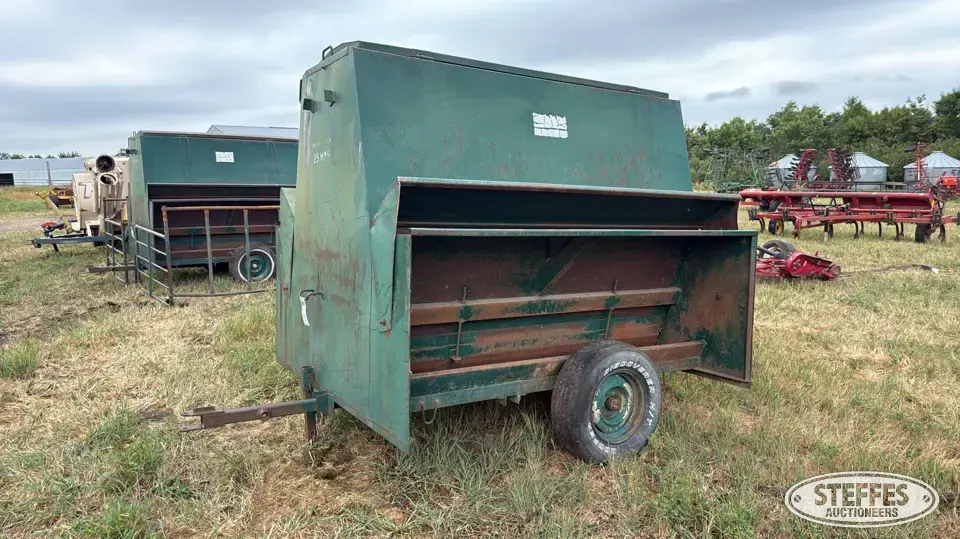 Vern’s Mfg. creep feeder Feeders and Bunk