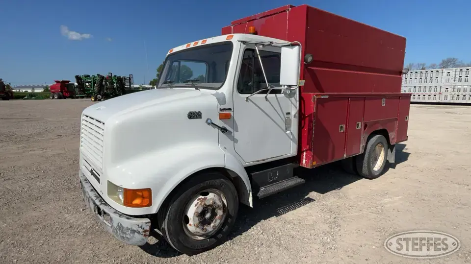 1996 International 4700 LPX Service Utility Truck