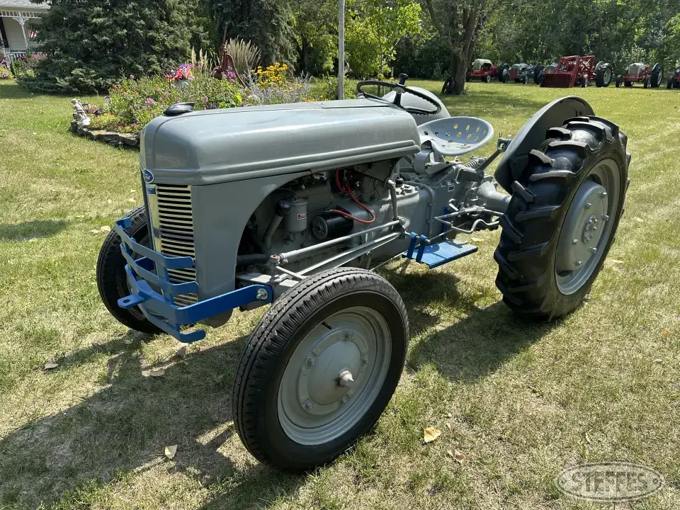 1940 Ford 9N Collectible Tractor