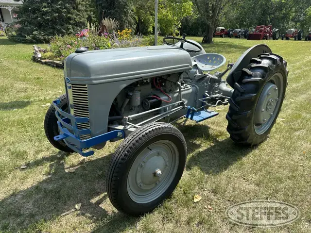 1940 Ford 9N