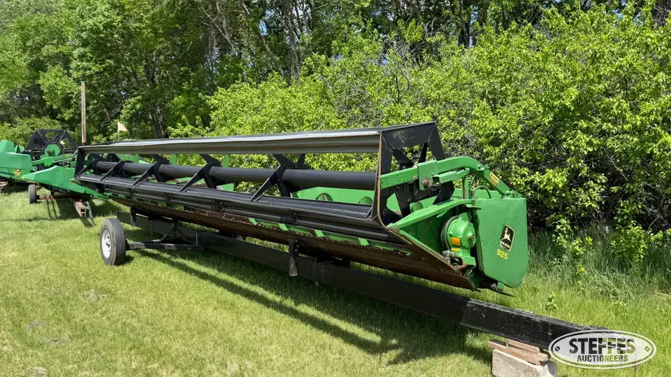 1990 John Deere 925 Rigid Head