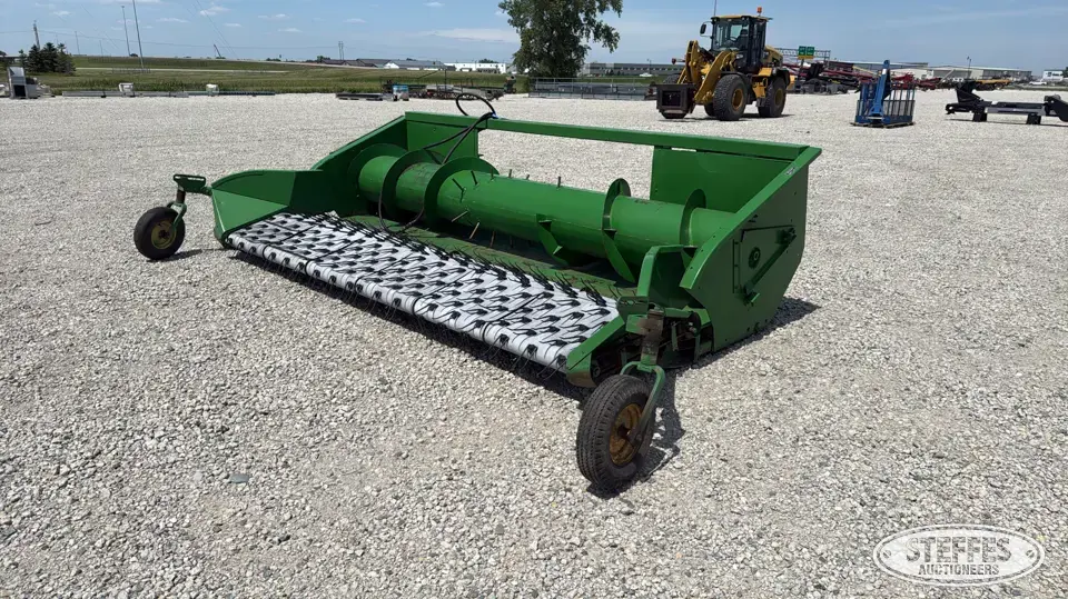 John Deere 212 Pickup Head