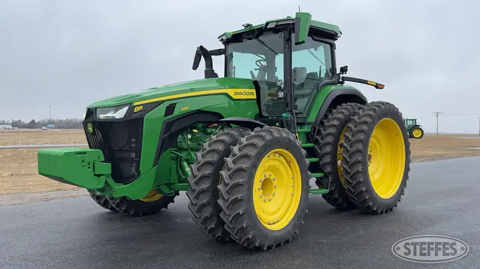 2022 John Deere 8R 370 MFWD Tractor